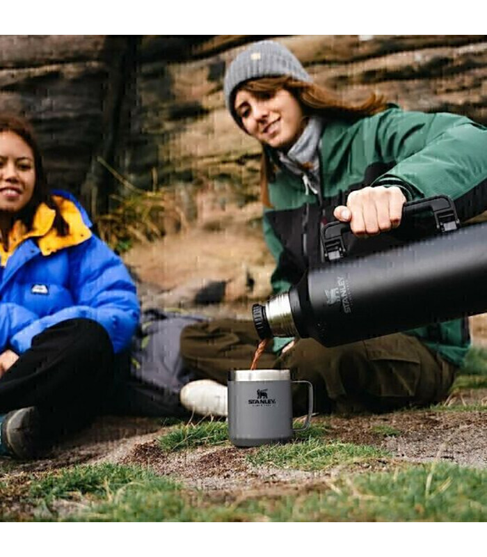 فلاسک استنلی مدل Legendary Classic Bottle – حجم 2.3 لیتر